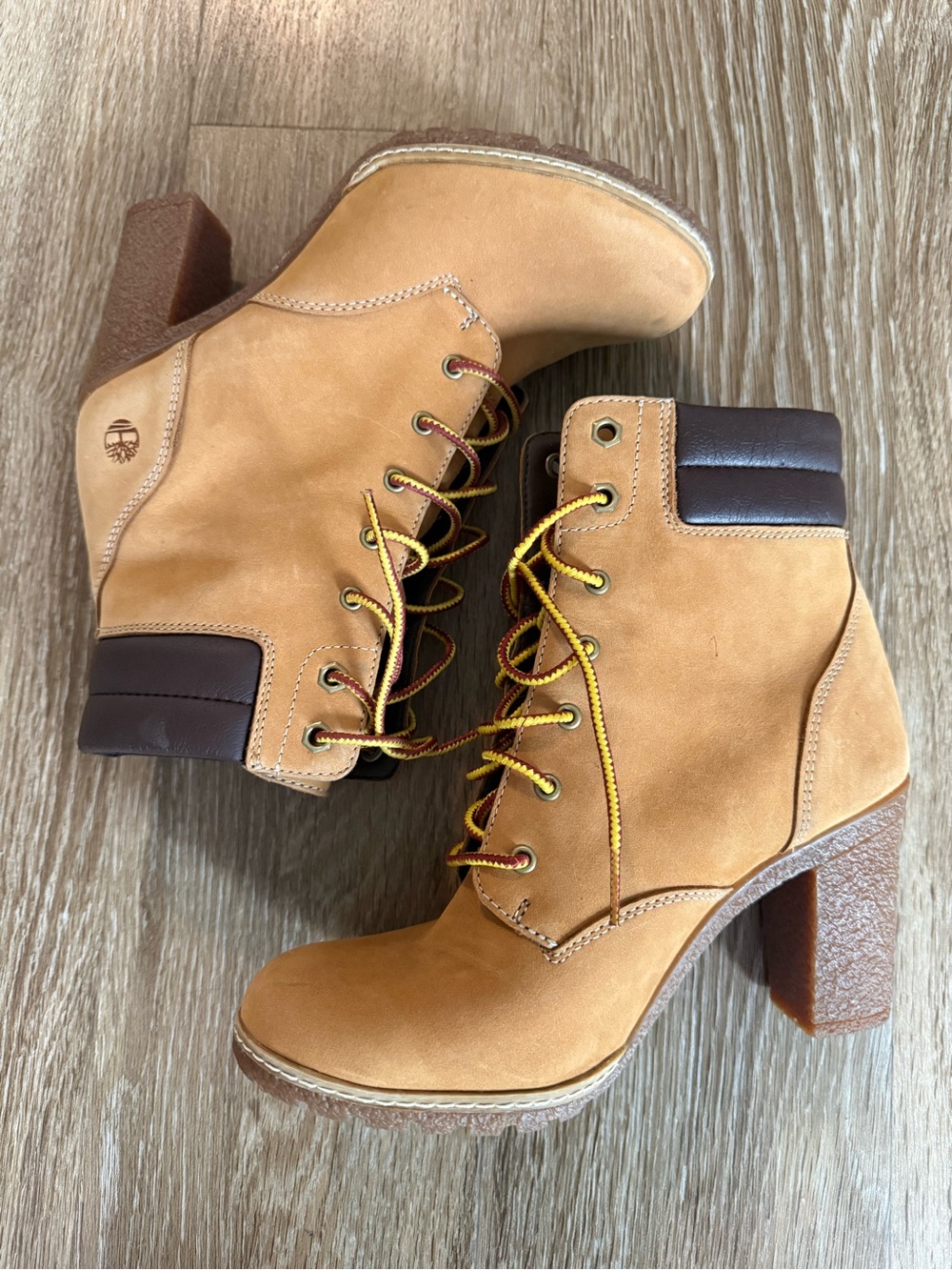 Timberland Wheat Nubuck Lace-Up Heeled Ankle Boots with Dark Brown Collar